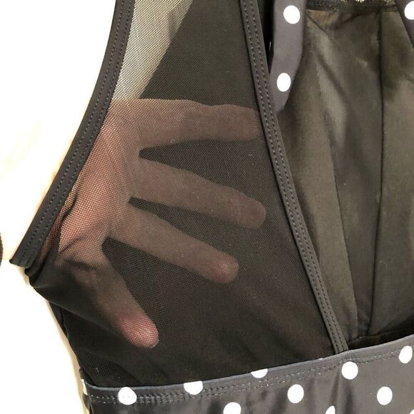 AMAZON - NW0T - L Sz M 1-Piece Tummy Control Halter Swimdress/.Figure Flattering - Picture 8 of 16